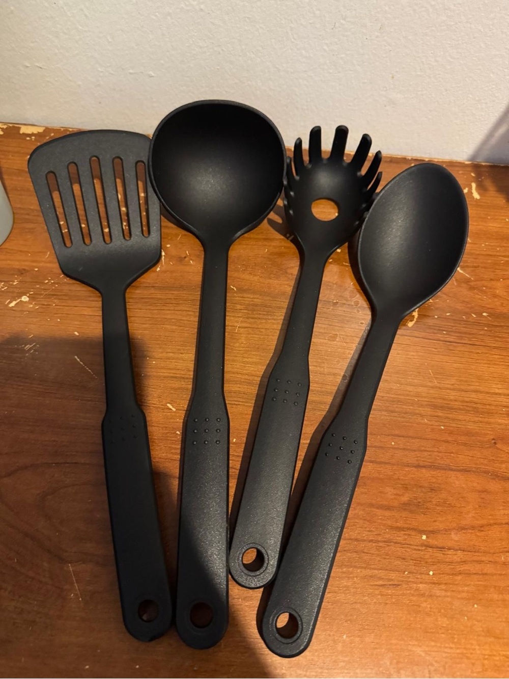 Assorted Kitchen Utensils - Picture 16 of 16